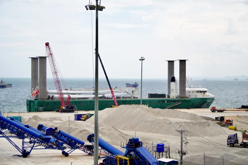 Signed and Delivered: Decoding Asian Steelmaker Contracts and What They Signal for U.S. Met Coal Equities